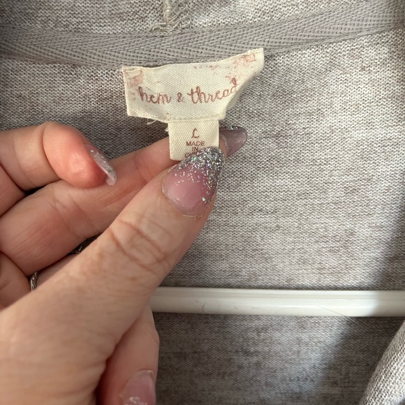 Hem & Thread Colorblock Knit Sweater - Picture 4 of 4